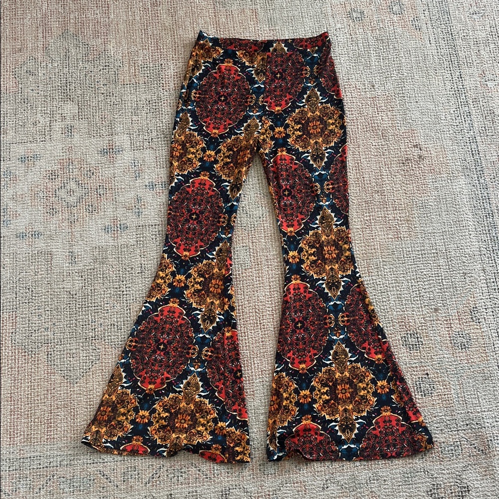 Free People Pulll-on Flares
